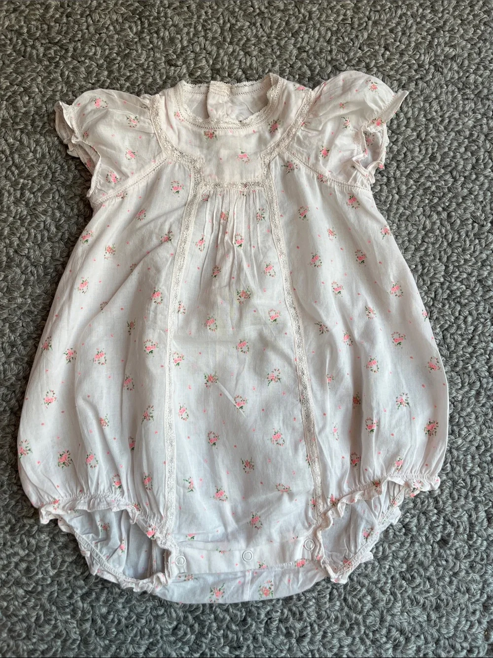 Bonpoint White Bubble Romper with Pink Floral Print NEW